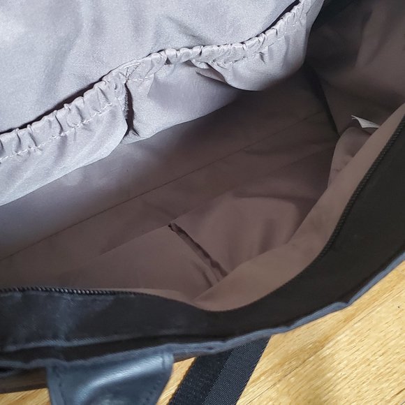 Skip Hop Chelsea Downtown Chic Diaper Satchel - Picture 3 of 4